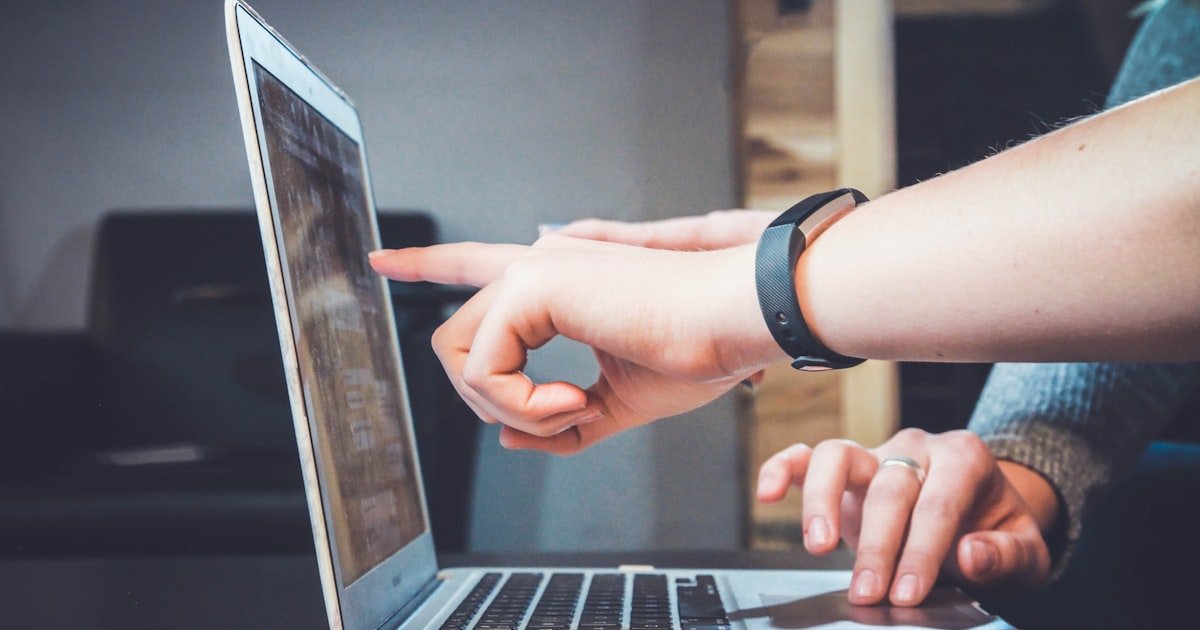 How to Respond to Negative Google Reviews: The Complete 2026 Guide - Featured image for online-reviews article